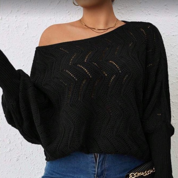Plus size batwing sleeve knit sweater